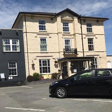 Padarn Hotel لانبرس المظهر الخارجي الصورة
