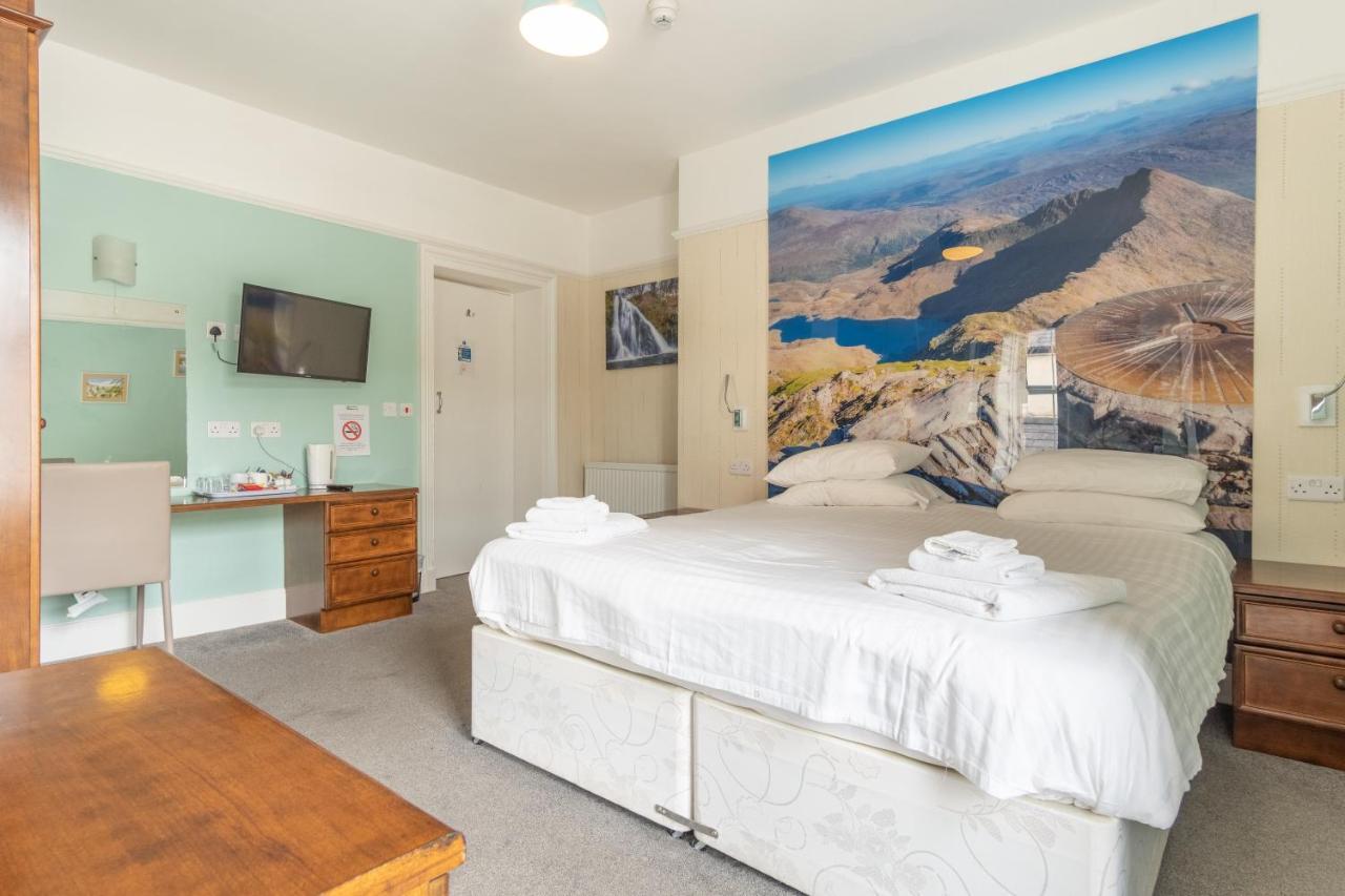 Padarn Hotel لانبرس المظهر الخارجي الصورة