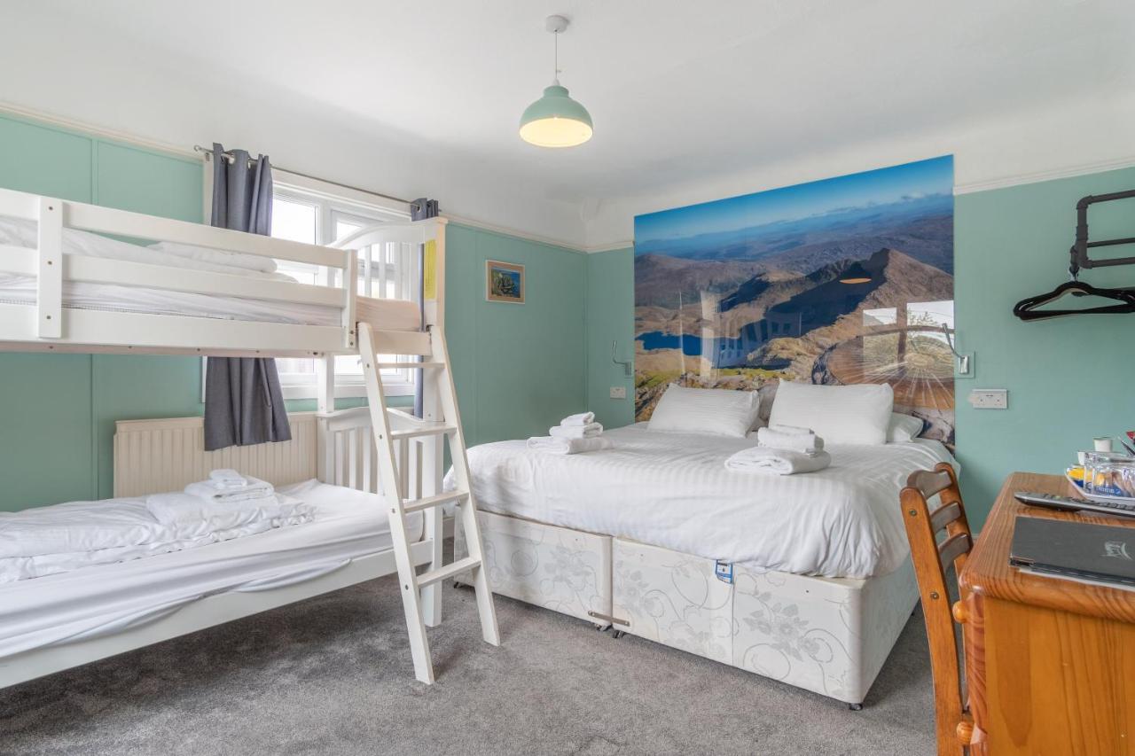 Padarn Hotel لانبرس المظهر الخارجي الصورة