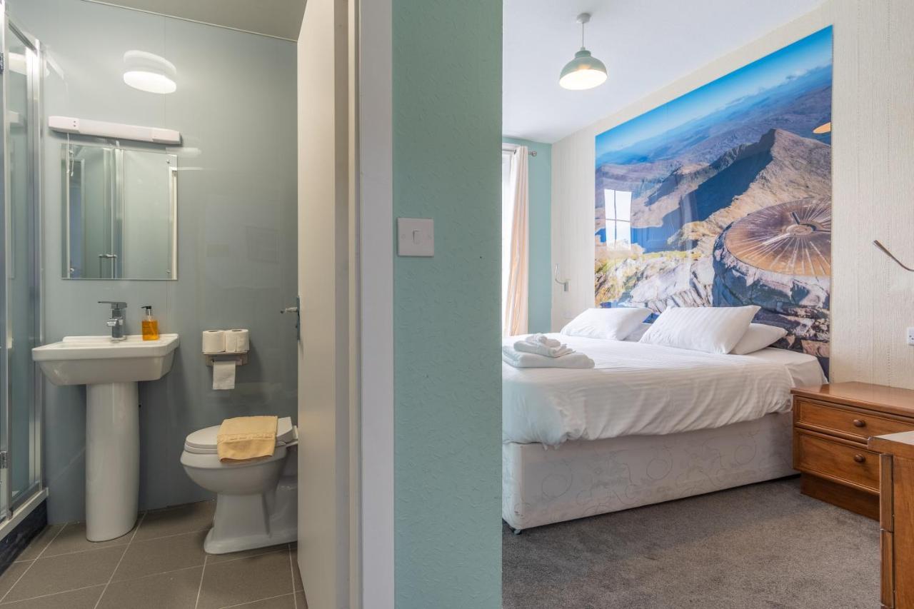 Padarn Hotel لانبرس المظهر الخارجي الصورة