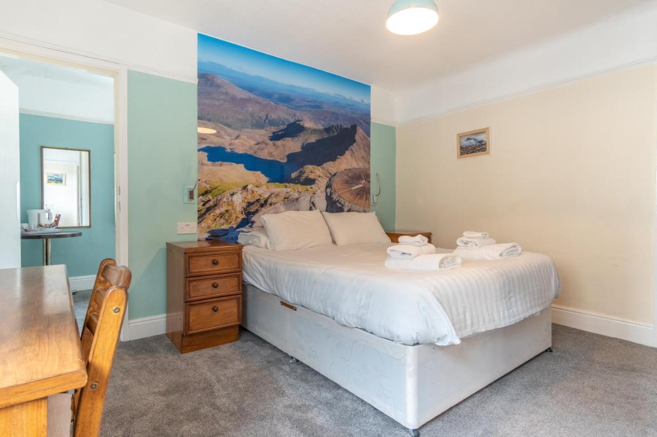 Padarn Hotel لانبرس المظهر الخارجي الصورة